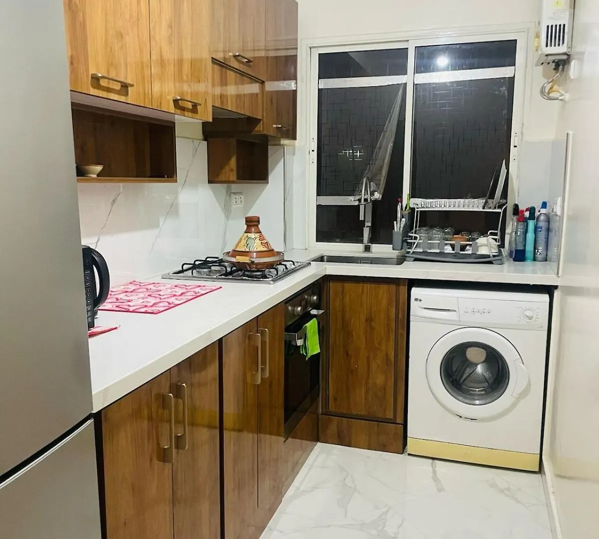 Apartament Bright Flat Near Carrefour Agadir 0*,  Maroko